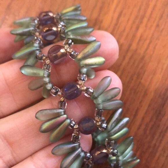 Gorgeous handmade glass bead bracelet. - Picture 2 of 8